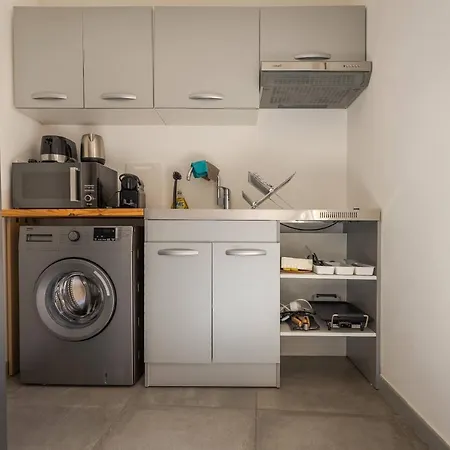 Apartment Terrasse Climatise Calme En Centre-ville