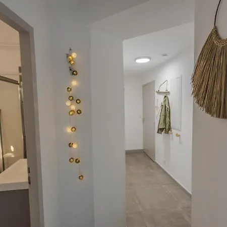 Apartment Terrasse Climatise Calme En Centre-ville